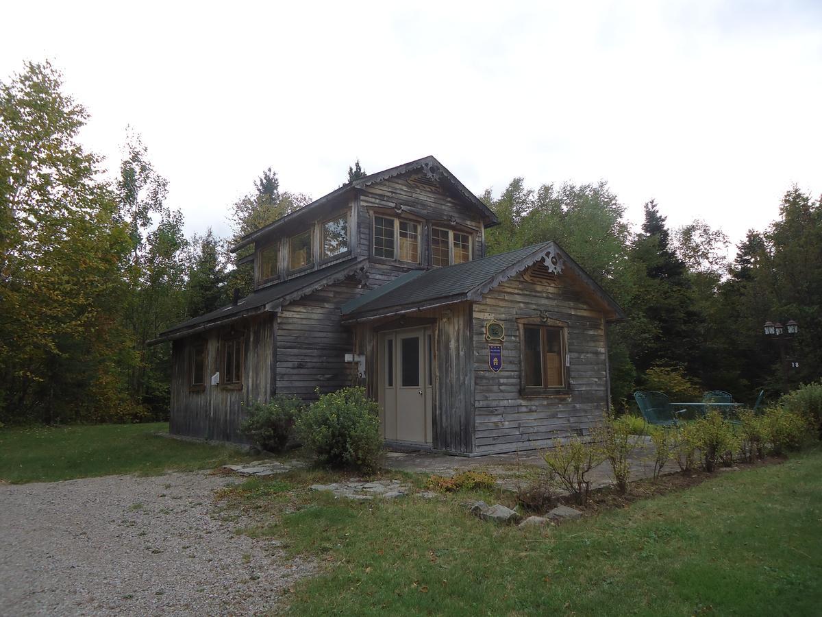 Chalet Saint-Thomas LʼAnse-Saint-Jean Exterior foto